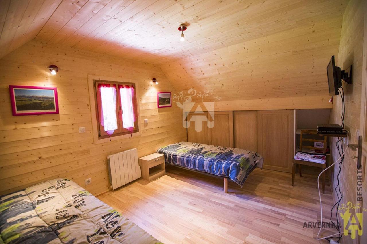 Chalet Des Noisettes Murol Exterior foto